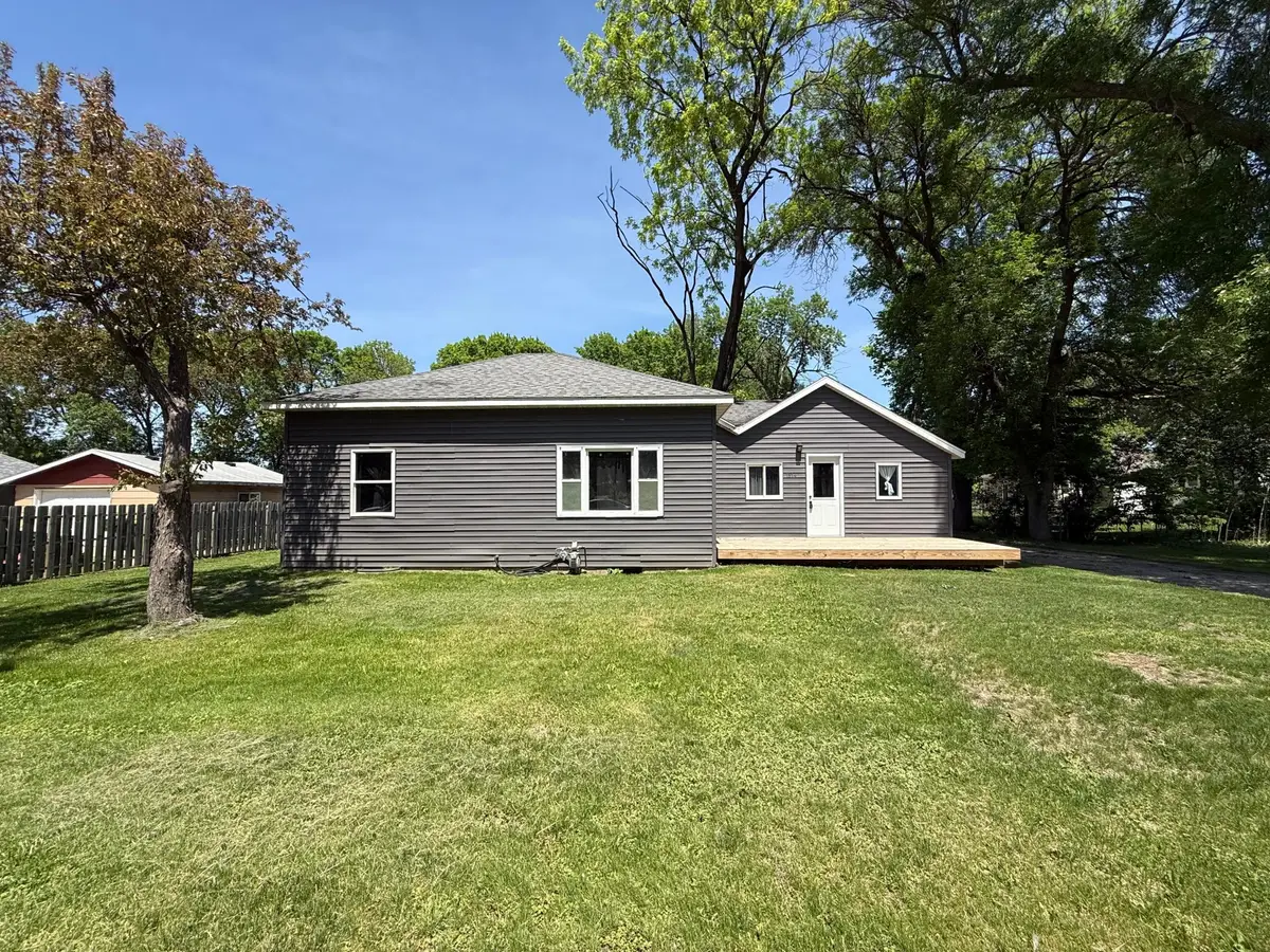 1514 Trott Avenue Sw, Willmar, MN 56201 - #1