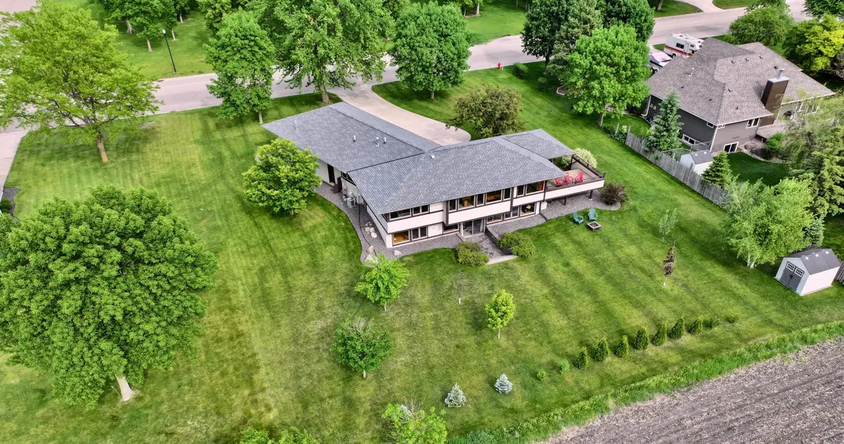2600 15th Street Sw, Willmar, MN 56201 - #1