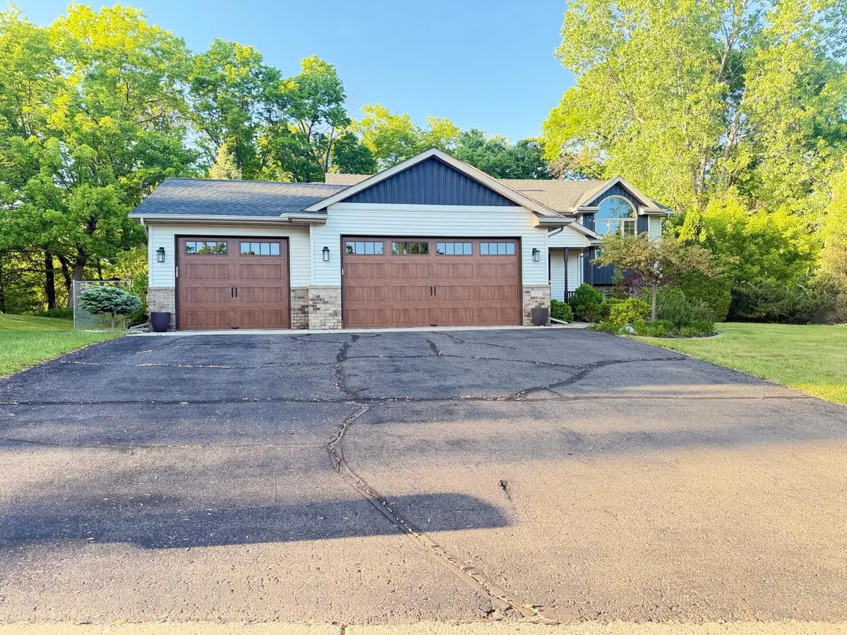 2533 Montana Avenue E, Maplewood, MN 55119 - #1