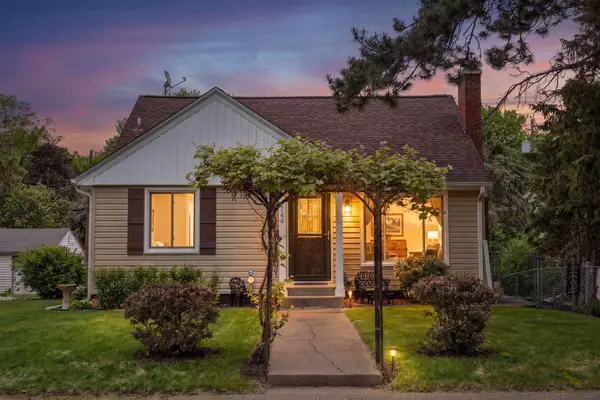 2744 Zenith Avenue N, Robbinsdale, MN 55422