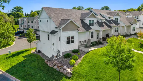 2673 New Century Place E, Maplewood, MN 55119