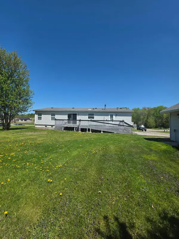 908 Trailview Street, Bovey, MN 55709