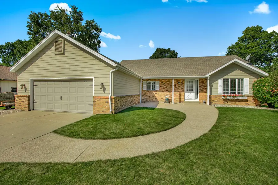 408 21st Street Se, Willmar, MN 56201 - #2