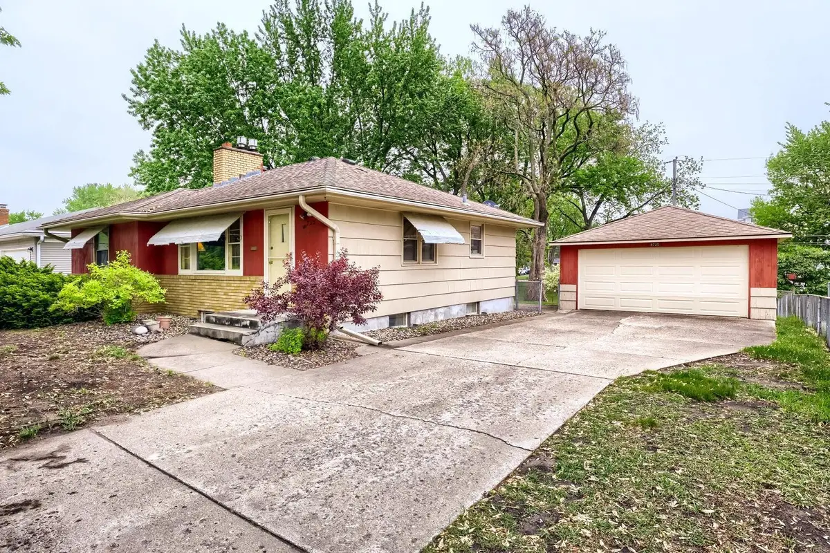 8725 5th Avenue S, Bloomington, MN 55420 - #1