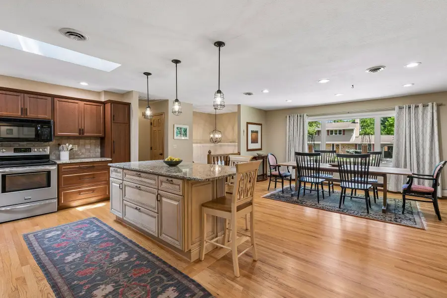 11304 19th Avenue S, Burnsville, MN 55337 - #2