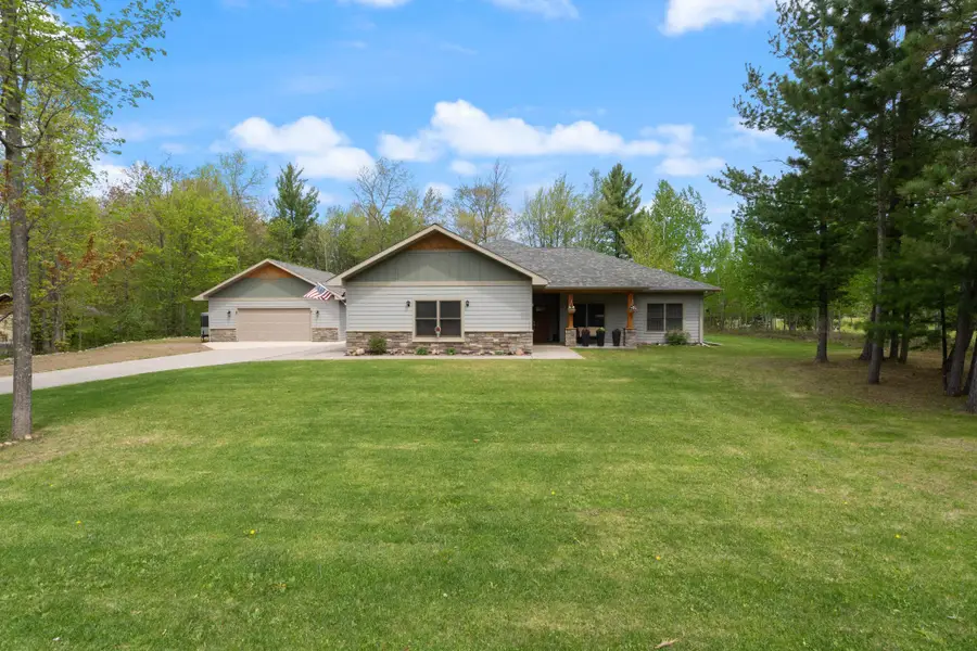 1105 W Taylor Avenue, Cloquet, MN 55720 - #3
