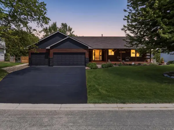17594 S Gage Avenue, Lakeville, MN 55024
