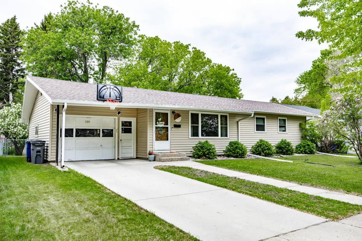 509 Cedar Lane, Moorhead, MN 56560 - #1