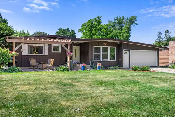 811 Tatepaha Boulevard, Faribault, MN 55021