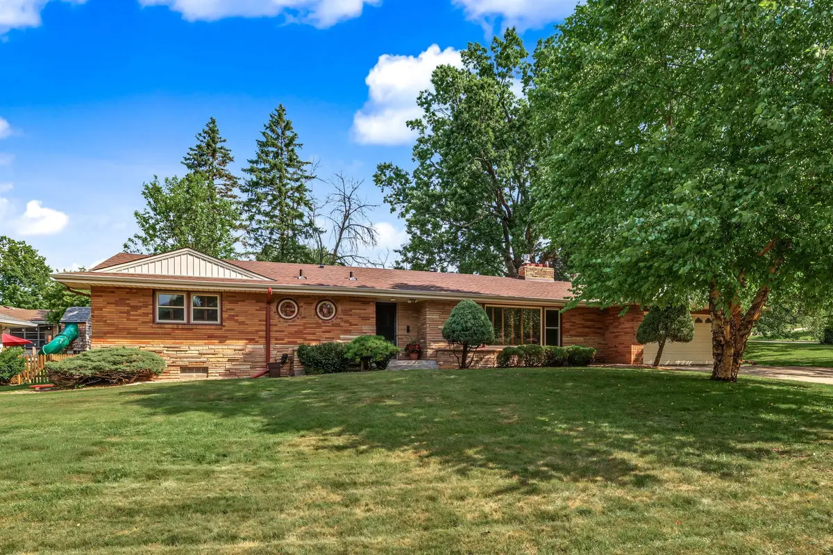 2918 Armour Terrace, Saint Anthony, MN 55418 - #1
