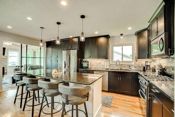 15614 Heywood Way, Apple Valley, MN 55124