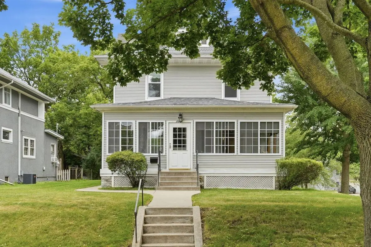 2016 Laurel Avenue, Saint Paul, MN 55104 - #1