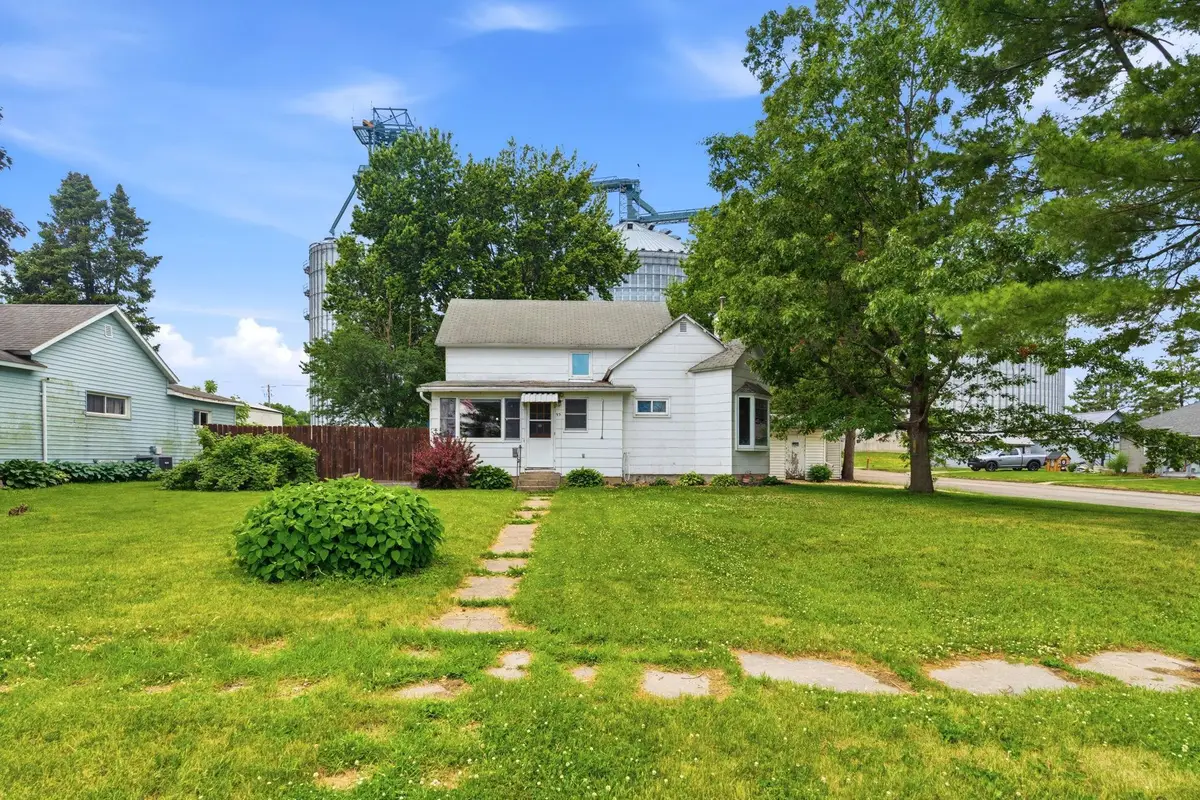 95 1st Avenue Ne, Elgin, MN 55932 - #1