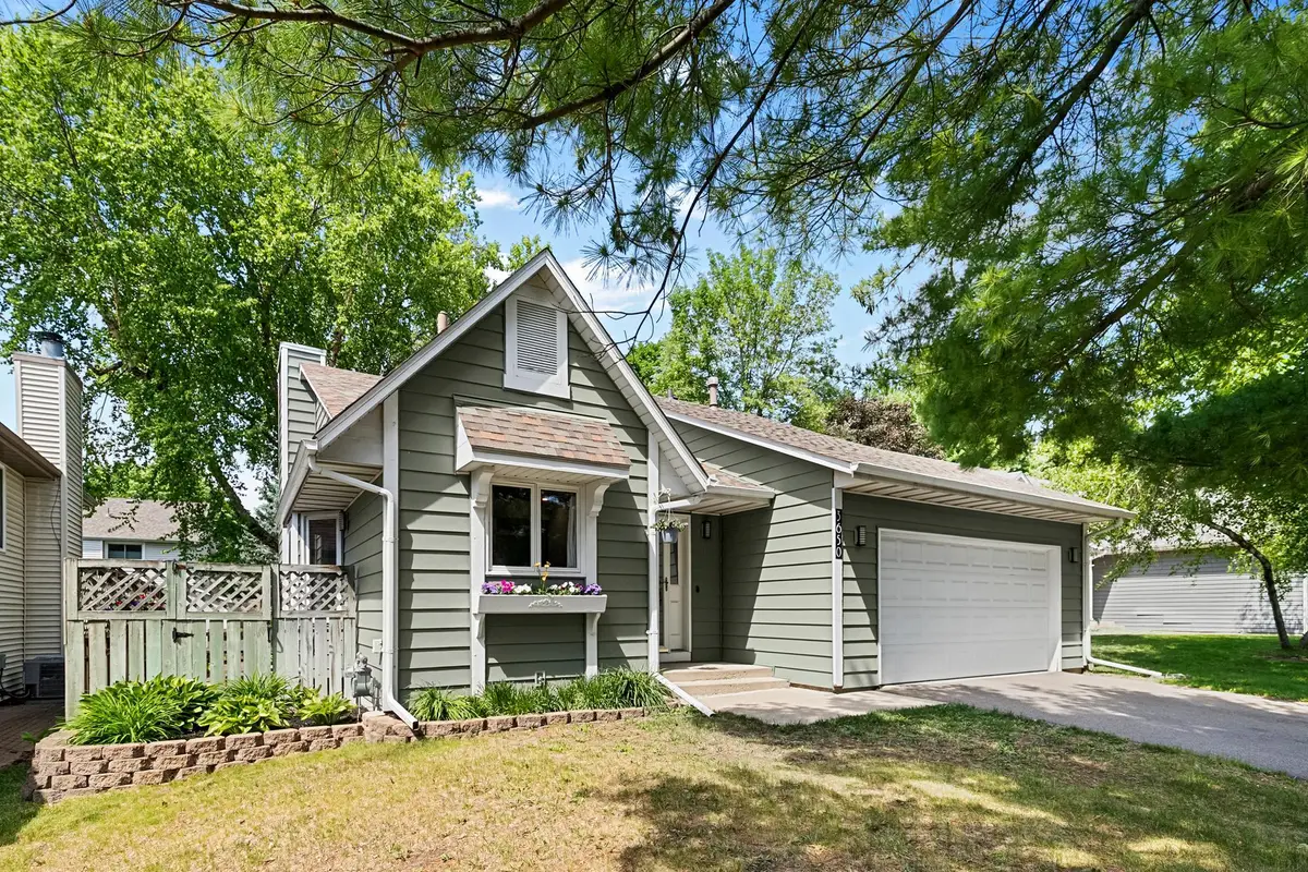 3650 Blue Jay Way, Eagan, MN 55123 - #1