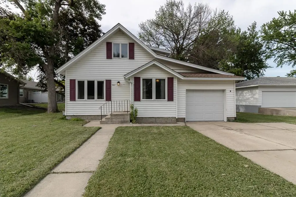 462 E Washington Street, Le Center, MN 56057 - #1