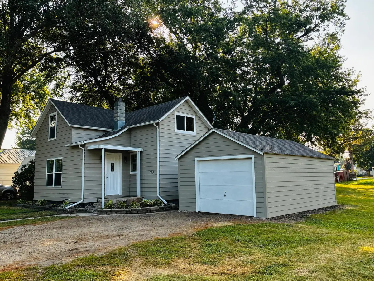 719 2nd Avenue, Brewster, MN 56119 - #1