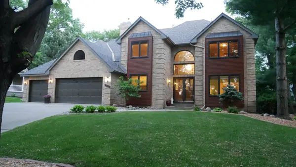 1742 122nd Lane Nw, Coon Rapids, MN 55448
