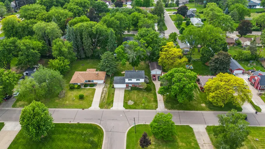 2195 Burr Street N, Maplewood, MN 55117 - #3