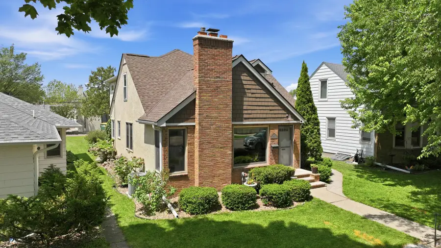 681 Wilder Street S, Saint Paul, MN 55116 - #2