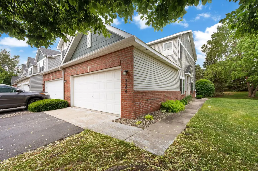 8000 Stratford Circle S, Shakopee, MN 55379 - #2