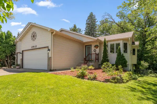404 Minnesota Avenue, Roseville, MN 55113