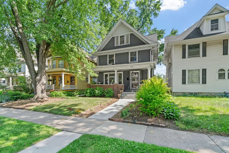 1028 Ashland Avenue, Saint Paul, MN 55104 - #2