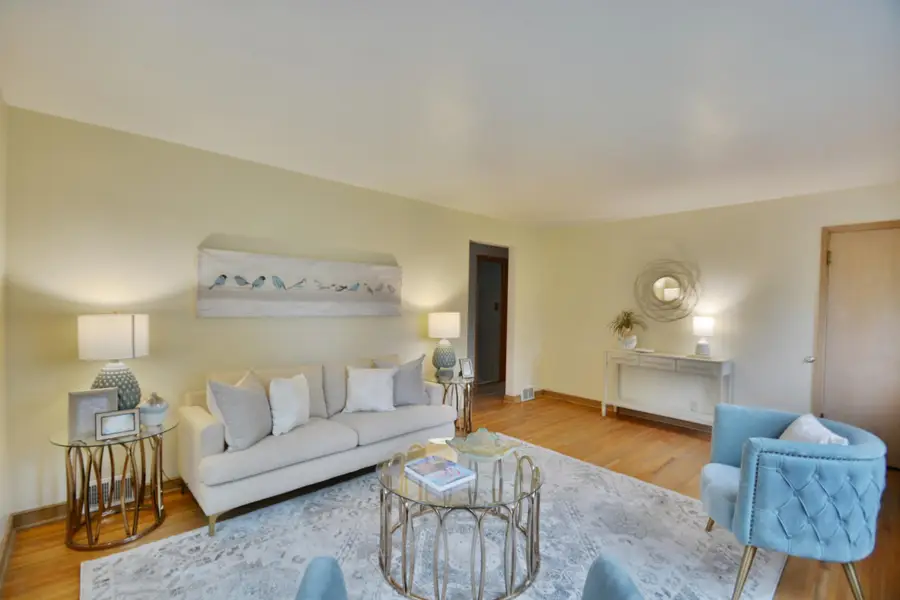 4522 Chatham Road Ne, Columbia Heights, MN 55421 - #3