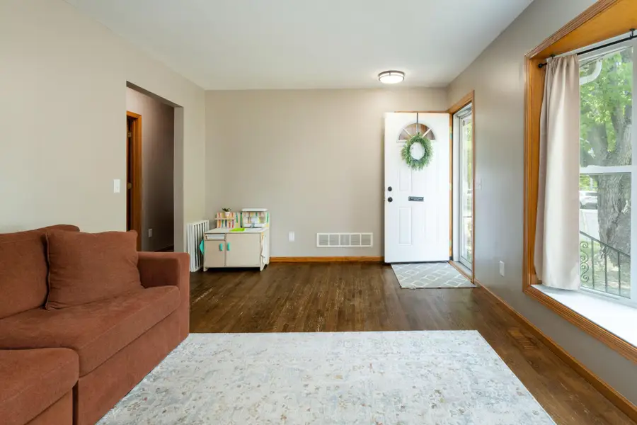 5248 Camden Avenue N, Minneapolis, MN 55430 - #3