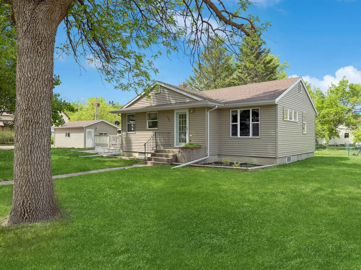 402 Chicago Avenue Sw, Red Lake Falls, MN 56750 - #1