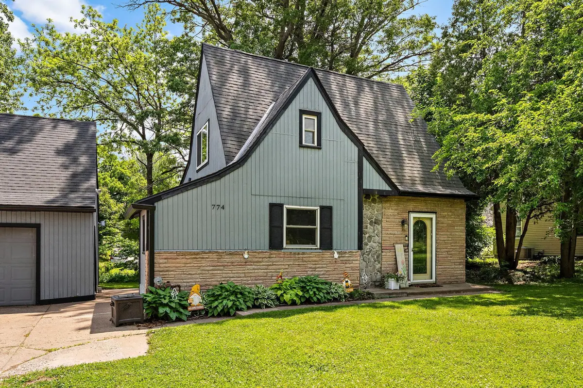 774 Roselawn Avenue E, Maplewood, MN 55117 - #1
