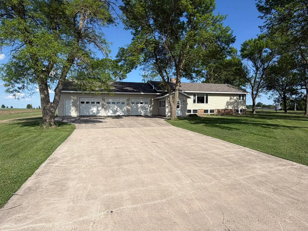 905 Main Street N, Renville, MN 56284 - #1