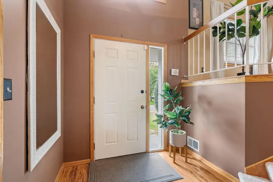 10283 Lee Drive, Eden Prairie, MN 55347 - #2
