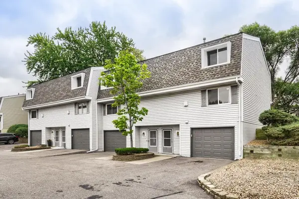 2342 Dorland Place E, Maplewood, MN 55119