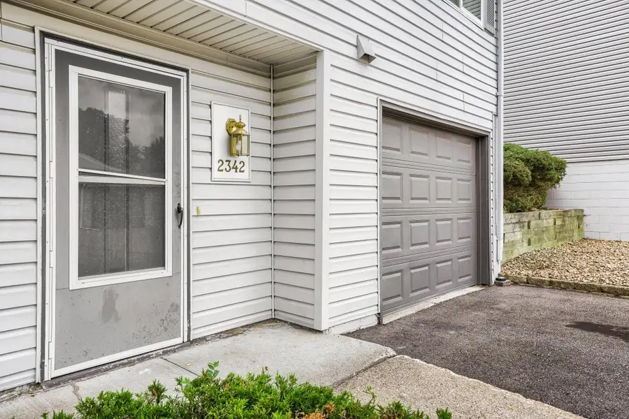 2342 Dorland Place E, Maplewood, MN 55119 - #2