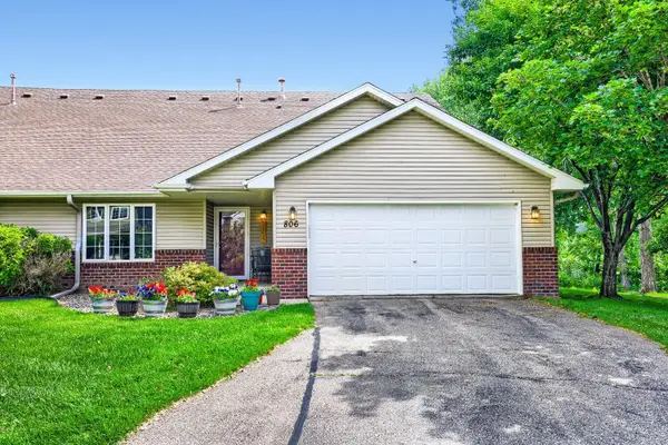 806 Boldt Street, Chaska, MN 55318