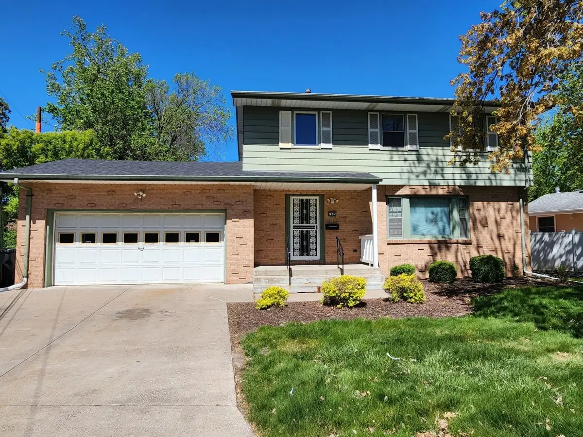 1945 Upper Afton Road E, Saint Paul, MN 55119 - #1