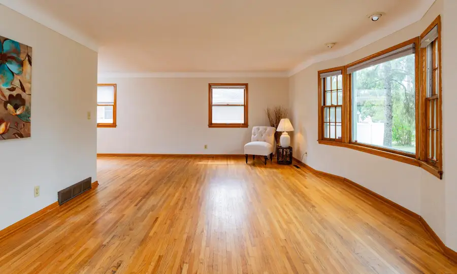 1945 Upper Afton Road E, Saint Paul, MN 55119 - #3