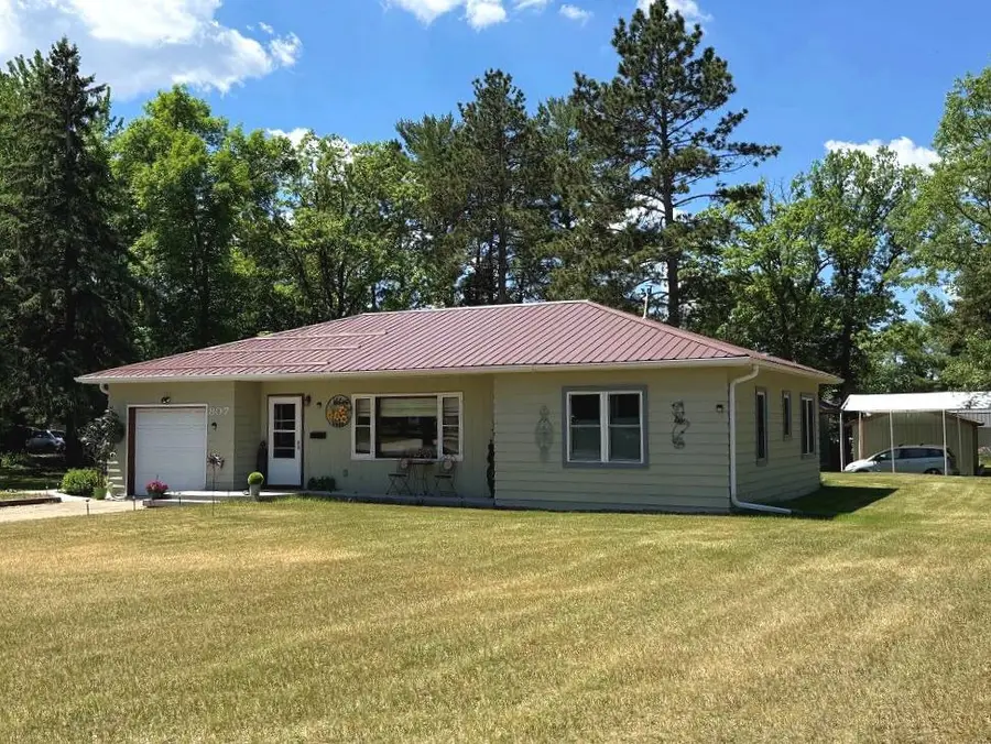 807 Main Avenue N, Park Rapids, MN 56470 - #3