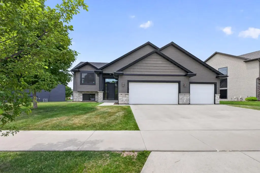 2287 Phoenix Road Sw, Rochester, MN 55902 - #1