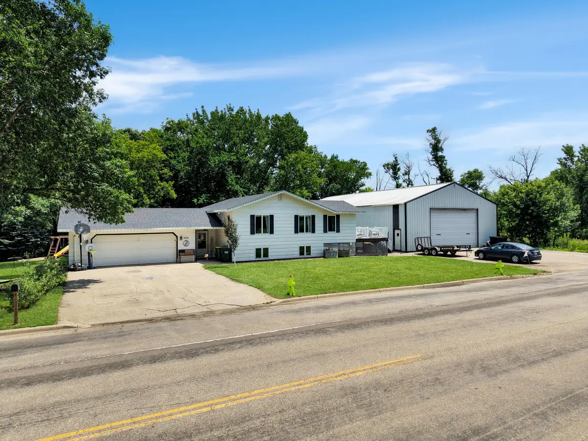 755 W 1st Street S, Cottonwood, MN 56229 - #1
