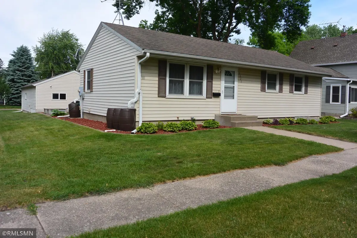 1323 Armstrong Avenue N, Glencoe, MN 55336 - #1