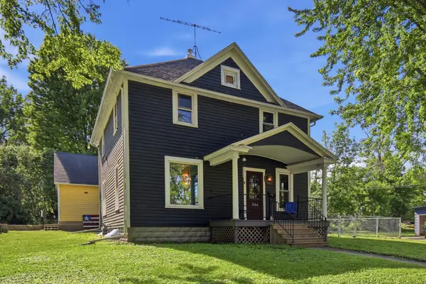 204 Riverside Avenue, Owatonna, MN 55060