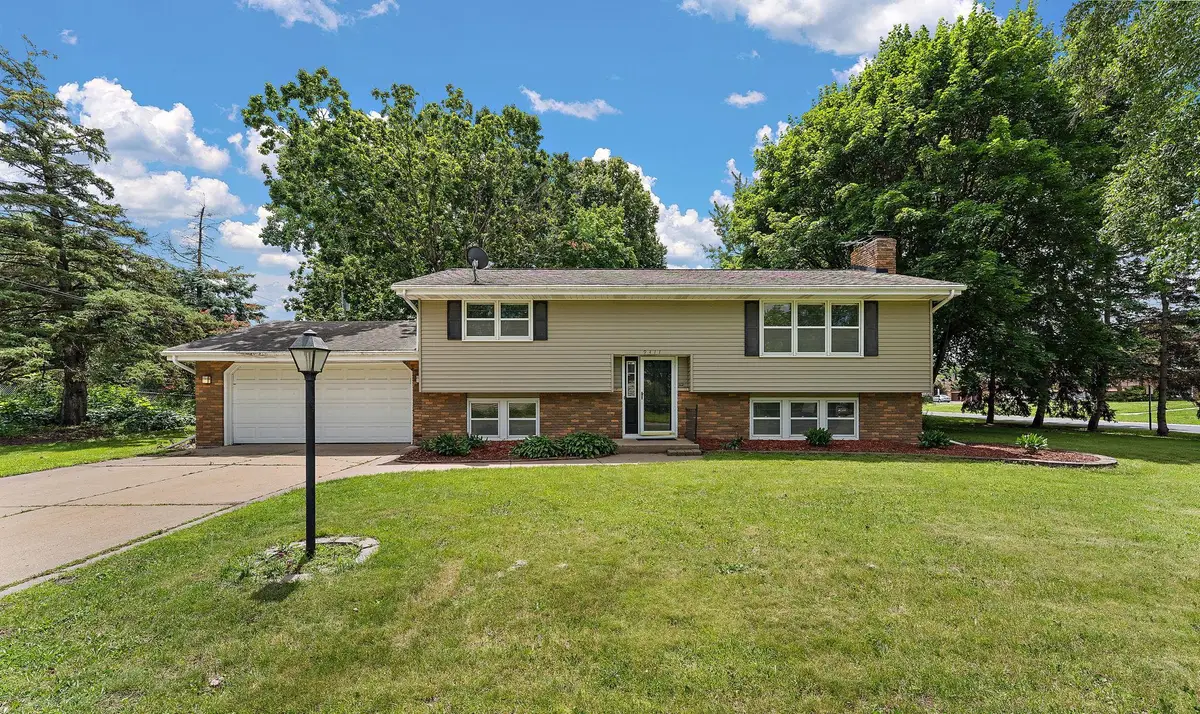 9311 47th Avenue N, New Hope, MN 55428 - #1