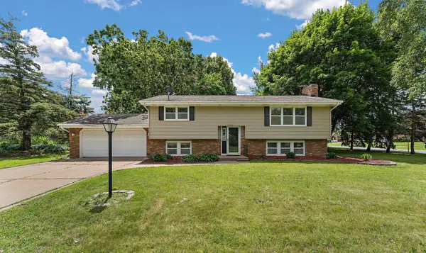 9311 47th Avenue N, New Hope, MN 55428