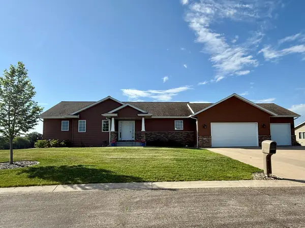 1798 Tiger Ridge Drive, Albert Lea, MN 56007