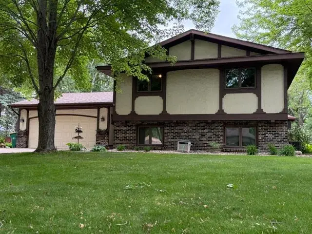 725 S Gilman Avenue, Litchfield, MN 55355 - #1