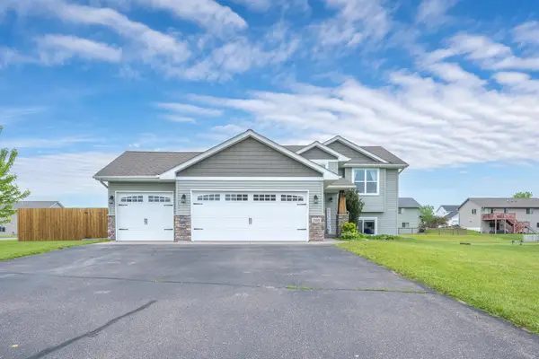 388 Dakota Avenue, Roberts, WI 54023