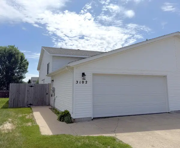3102 Dakota Park Circle S, Fargo, ND 58104