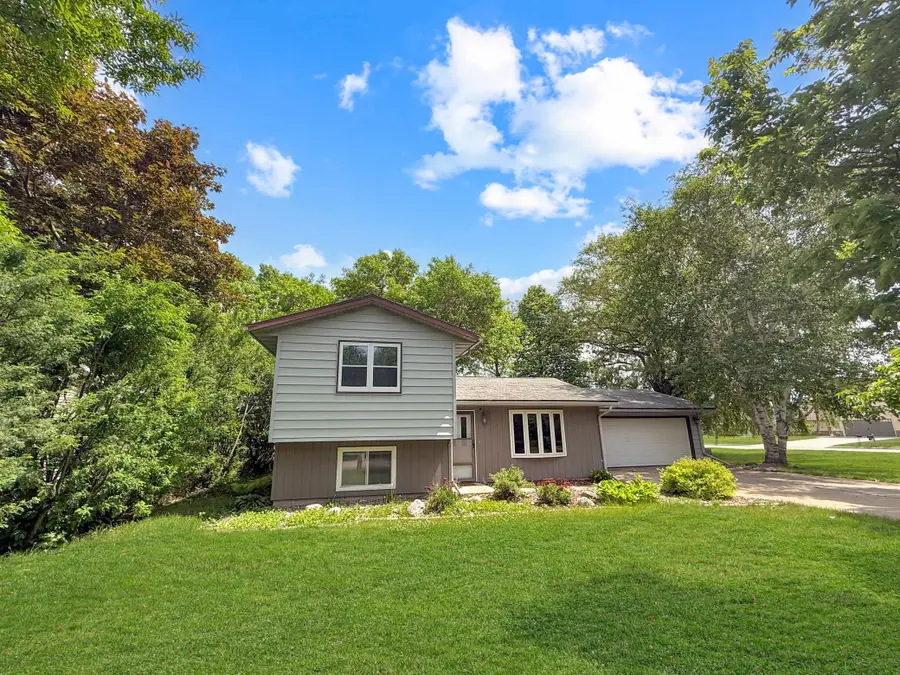 1413 12th Street Se, Willmar, MN 56201 - #2