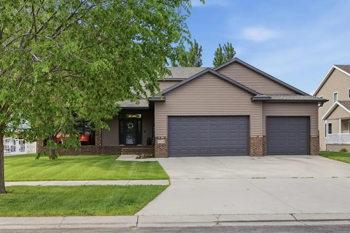 4724 Lavonne Court S, Fargo, ND 58104 - #1